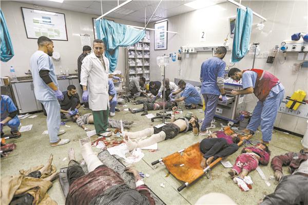 ضحايا قصف الاحتلال على المستشفى في غزة