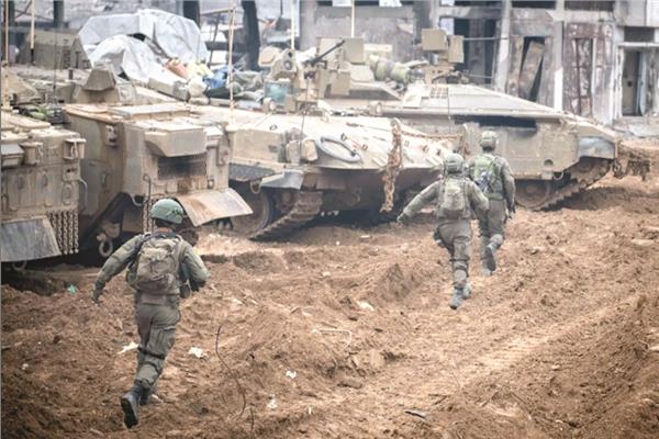 جنود إسرائيليون يفرون من معارك غزة