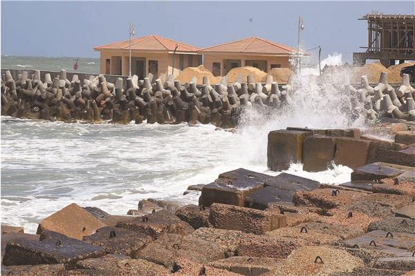 خطة متكاملة لحماية شواطئ الإسكندرية من المتغيرات المناخية