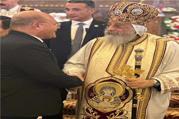 رئيس جامعة سوهاج يهنئ  البابا تواضروس الثاني بابا الإسكندرية بطريرك الكرازة المرقسية 