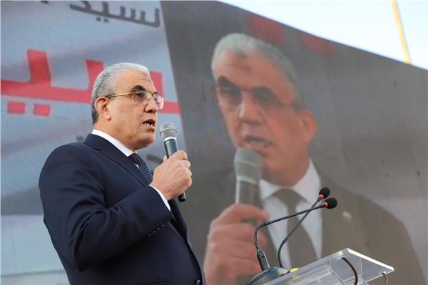 النائب عادل عبد الفضيل رئيس لجنة القوي العاملة بمجلس النواب