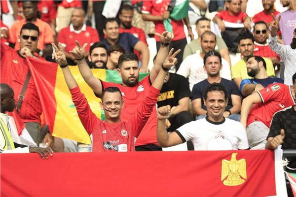 الجماهير المصرية في ملعب المباراة
