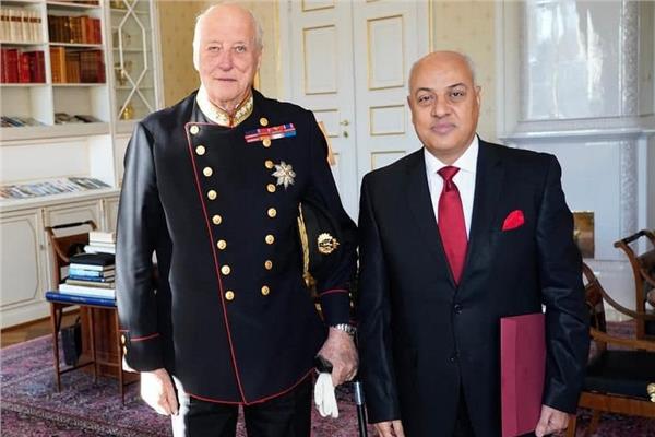  السفير الدكتور جمال عبد الرحيم متولي والملك هارالد الخامس ملك النرويج