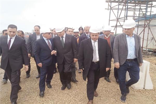 وزير التموين خلال تفقده أعمال تنفيذ مشروع صوامع غرب بورسعيد