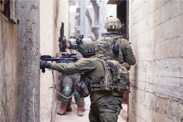 جنود الاحتلال خلال العملية البرية في خان يونس جنوب غزة