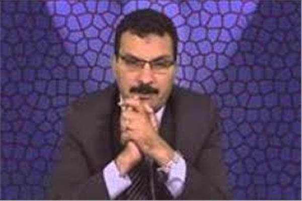 الدكتور سيد طه بدوي رئيس قسم المالية العامة بحقوق القاهرة