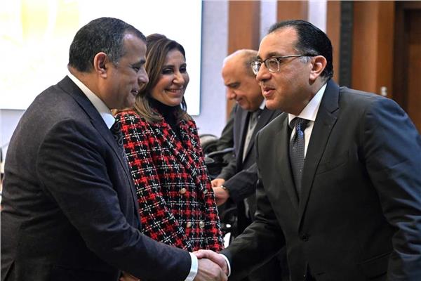 وزيرة الثقافة خلال اجتماع مجلس الوزراء مع الدكتور مصطفى مدبولي