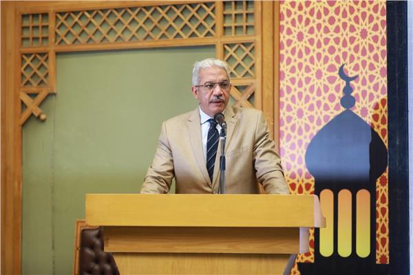 نائب رئيس جامعة الأزهر يشيد بإبداعات علماء المسلمين
