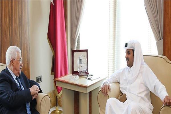 أمير قطر الشيخ تميم بن حمد آل ثاني والرئيس الفلسطيني محمود عباس