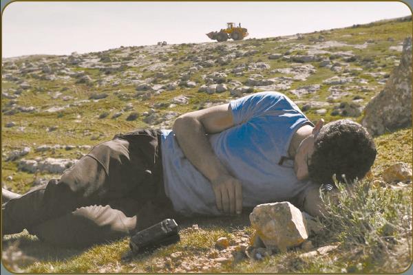 لقطة من الفيلم الفلسطينى « لا أرض أخرى»