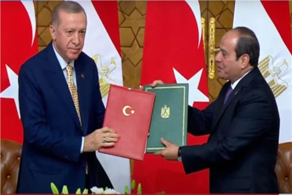 الرئيس عبد الفتاح السيسى مع الرئيس التركى رجب طيب اردوغان