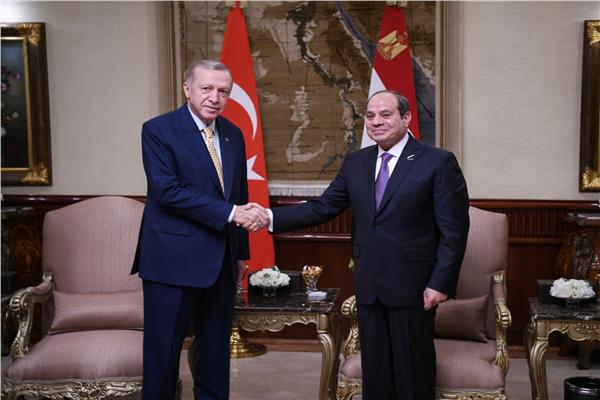الرئيس عبد الفتاح السيسي ونظيره التركي