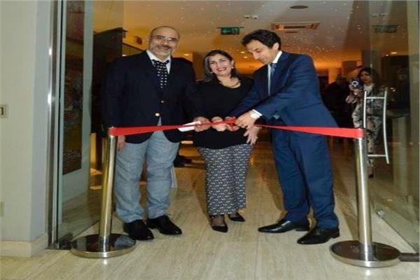 السفير بسام راضي خلال افتتاح المعرض