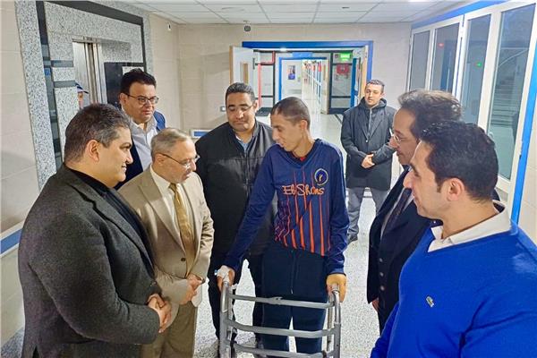  رئيس جامعة طنطا يزور مصابى غزة فى المستشفيات الجامعية