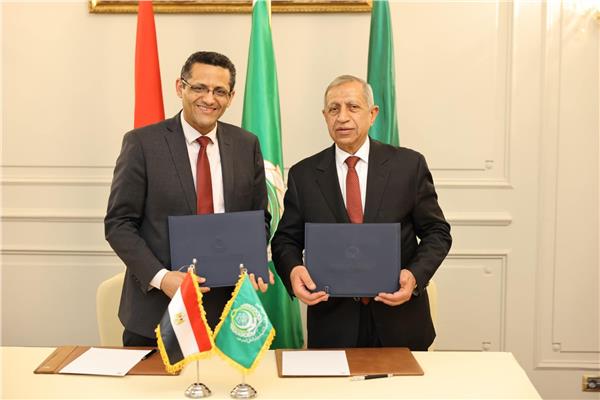 جانب من توقيع بروتوكول تعاون بين نقابة الصحفيين والأكاديمية العربية للعلوم