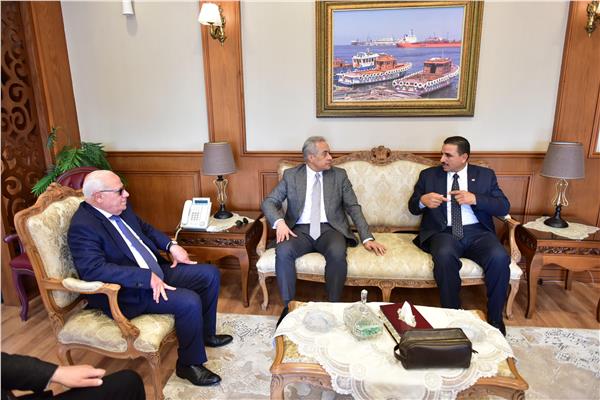 مُحافظ بورسعيد يَستقبِل وزير العمل في بداية جولته في "المحافظة" 