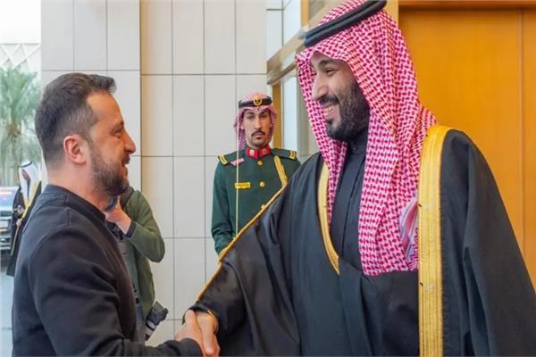 ولي العهد السعودي الأمير محمد بن سلمان والرئيس الأوكراني فلاديمير زيلينسكي