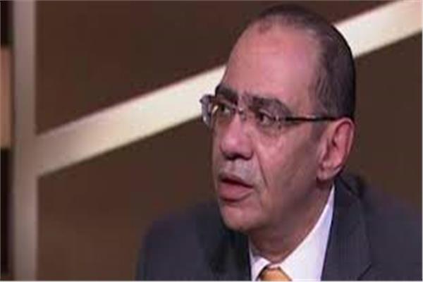 د.حسام حسني رئيس الجمعية المصرية لخبراء الصدر