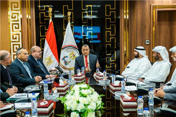 "وزير الدولة للإنتاج الحربي" يستقبل ممثلي مجموعة "إيدج" الإماراتية 