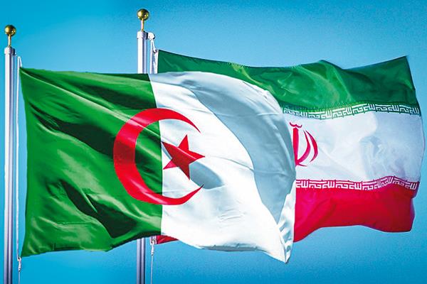 الجزائر وإيران توقعان على مذكرات تفاهم في مجالات اقتصاد المعرفة والإعلام والنفط والغاز