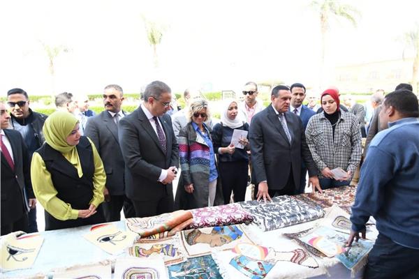 اللواء هشام آمنة وزير التنمية المحلية، والدكتور أحمد الأنصارى محافظ الفيوم خلال الجولة