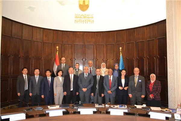 جامعة الإسكندرية لتعزيز سبل التعاون بين الجانبين 