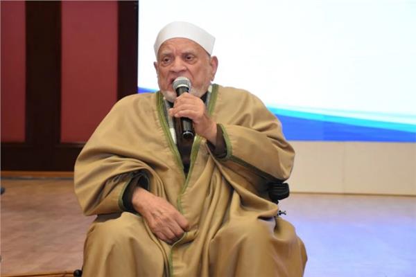  الدكتور أحمد عمر هاشم