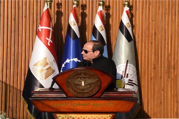الرئيس السيسي خلال زيارة الأكاديمية العسكرية المصرية 