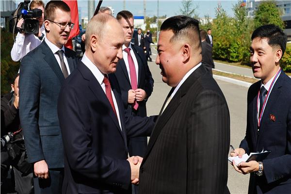 زعيم كوريا الشمالية كيم جونج أون والرئيس الروسي فلايمير بوتين