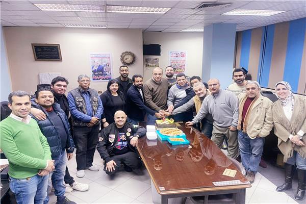 أسرة تحرير أخبار الرياضة بقيادة د. أسامة أبوزيد خلال حفل الإفطار الرمضاني