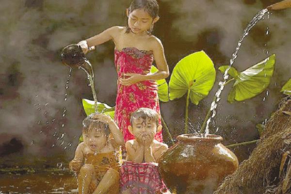 الاستحمام بالليمون فى إندونيسيا