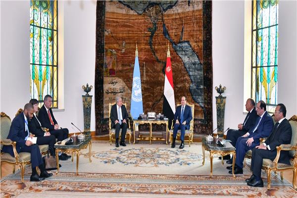 الرئيس عبدالفتاح السيسى خلال استقباله أنطونيو جوتيريش بحضور اللواء عباس كامل وسامح شكرى