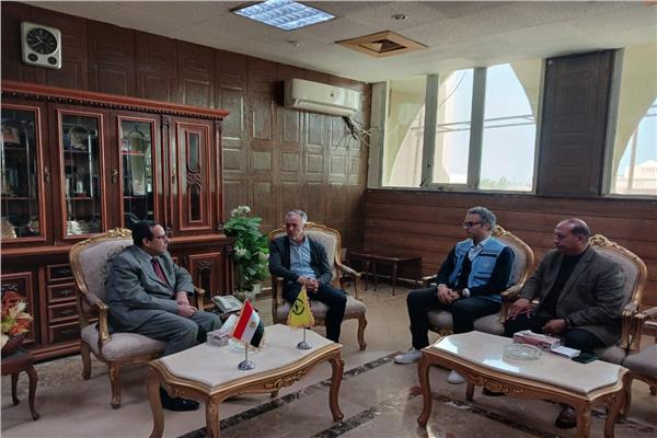 محافظ شمال سيناء يستقبل مدير مكتب تنسيق الشؤون الانسانيه بالامم المتحده