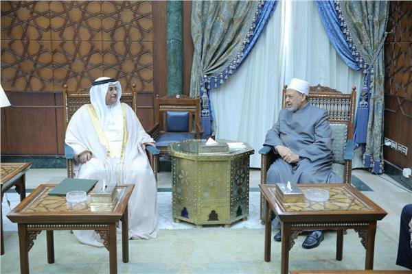 فضيلة الإمام الأكبر الدكتور أحمد الطيب شيخ الأزهر الشريف خلال استقباله رئيس البرلمان العربي