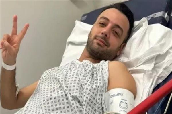 مذيع إيراني تعرض للطعن بسكين في هجوم في لندن يستأنف عمله