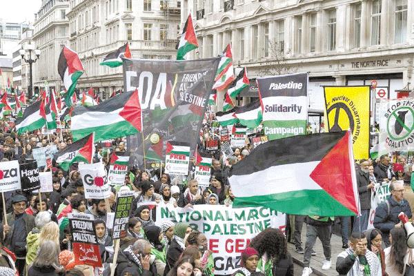 مئات آلاف من البريطانيين يتظاهرون للمطالبة بوقف الإبادة الجماعية فى غزة