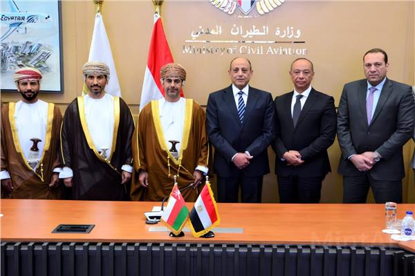 اتفاق ثنائي في مجال النقل الجوي بين مصر وسلطه عمان  