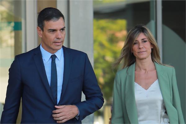 رئيس الوزراء الإسباني وزوجته