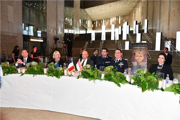 القوات الجوية و«داسو» الفرنسية يحتفلان بمرور 50 عاماً على التعاون المشترك