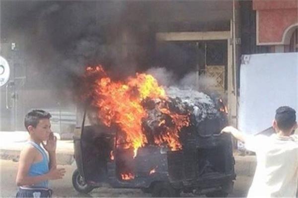 بسبب تحميل الركاب.. سائق توك توك يشعل النيران في زميله بالخانكة 