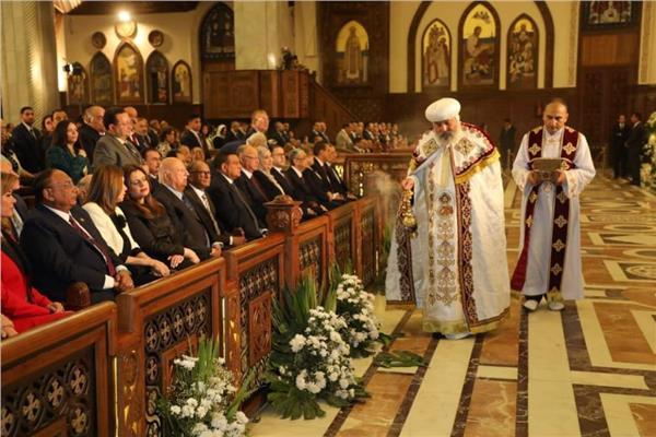 رئيس قضايا الدولة أثناء مشاركته  في احتفالية عيد القيامة المجيد بالكاتدرائية