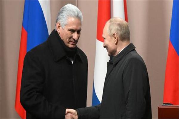 الرئيسان الروسي و الكوبي