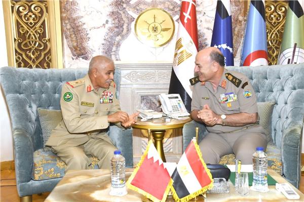 رئيس أركان حرب القوات المسلحة يلتقي رئيس هيئة الأركان بقوة دفاع البحرين