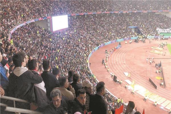وزارة الرياضة تقرر عودة الجماهير بالسعة الكاملة للاستادات 