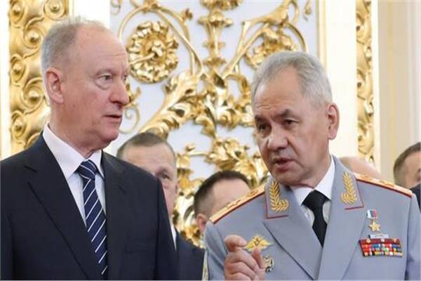 سيرجي شويجو سكرتير مجلس الأمن الروسي الجديد ونيكولاي باتروشيف