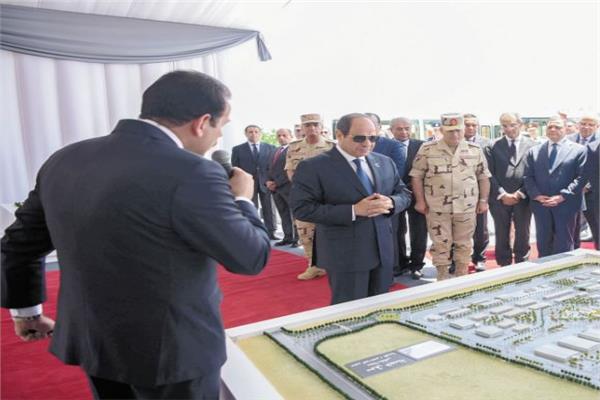الرئيس السيسى يطلع على الماكيت التوضيحى لمشروع «مستقبل مصر»