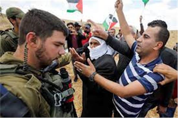 اشتباكات بين المقاومة الفلسطينية و جنود الاحتلال 