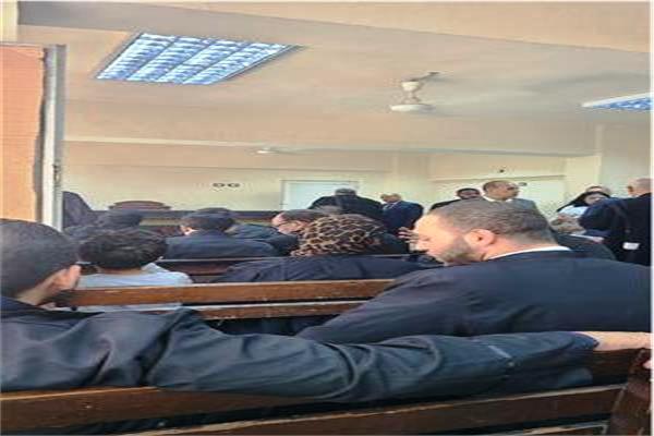 جانب من محاكمة 4 متهمين من مسؤولي الكهرباء في محكمة جنح العمرانية