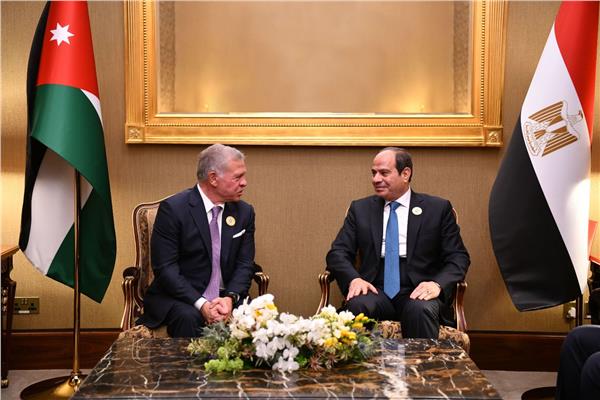الرئيس السيسي والعاهل الأردني الملك عبد الله الثاني على هامش القمة العربية