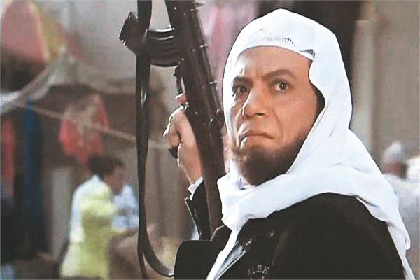 عادل إمام - لقطة من فيلم الإرهابي